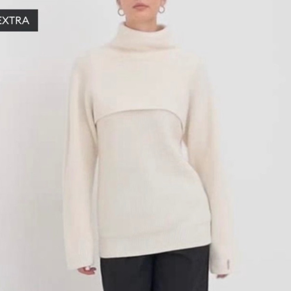 Milky Calvin Klein sweater